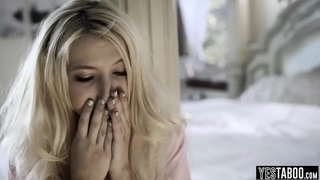 Očuh pobijedio mladi тусовщицу падчерицу tinejdžer, nakon što je cijelu noć nije bilo kod kuće