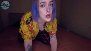 סטייסי לבנה ספּאַנקס איר גרויס ווייַס טאָכעס טיל זי קענען ניט נעמען קיין מער