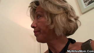 Ubudala bitch uthanda ukuba suck yakhe enkulu dick