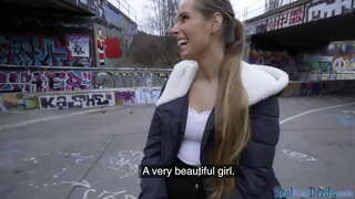 Dušo, stvarno treba novac, ali je dati pušenje u javnosti