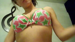 Изарня пӧртылын, чевер самырык рвезым икымше гыч резинкышке эшли трахаться