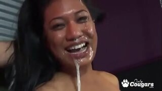 Lyla Lei Ingaba Wakhe Pretty Asian Ubuso Igqunywe Kunye Jizz