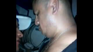 Omnyama kwi-bathroom