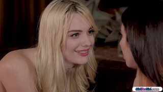 ���ಂದು ಕೂದಲಿನ ಸುಂದರಿ ನೋಡುತ್ತಿರುತ್ತದೆ ದೂರಸ್ಥ ಮತ್ತು ಕೇಳುತ್ತದೆ ತನ್ನ ಬ್ಲೊಂಡೆ ದೂರಸ್ಥ ವೇಳೆ ಅವರು ತಿಳಿದಿರುವ ಅಲ್ಲಿ ಇದು.ಎಲ್ಲಾ ನಗ್ನ ಅವಳು ತಿರುಗಿ ಸುಮಾರು ದೂರಸ್ಥ ತನ್ನ ಕೋಳಿಯ.ಅದರ ಎಲ್ಲಾ ಭಾಗ ಸಡಿಲಗೊಳಿಸಲು ತನ್ನ ಅಪ್ ಮತ್ತು ಅವರು ಲೀಡಾದ ತನ್ನ.ಅವರು ಕಿಸ್ ಮತ್ತು ಅವರು ಕಬಳಿಕೆ ಅವಳ ತುಲ್ಲು ಮೊದಲು ತನ್ನ ತುಣ್ಣೆ ನೆಕ್ಕಿ