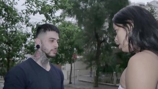 An 50 bhí Soith de shráid fraochún fuck ar airgead