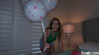 قدم بہن ہے تنگ بلی کے بھائی کے لئے پر B-دن