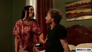 Horny brunette Rachel Starr sucks crua slat i 69 seasamh roimh faigheann sprayed le jizz