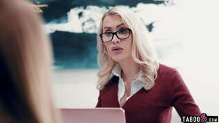 في سن المراهقة stepdaughters كان لدي بعض المشاكل في العمل مع رئيس جبهة تحرير مورو الإسلامية