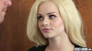 חרמנית בייב בלע חבר &#039; ה הזין ורכב עליו